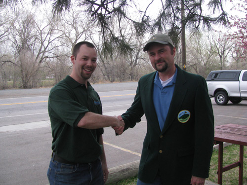 THW Green Jacket Out and About